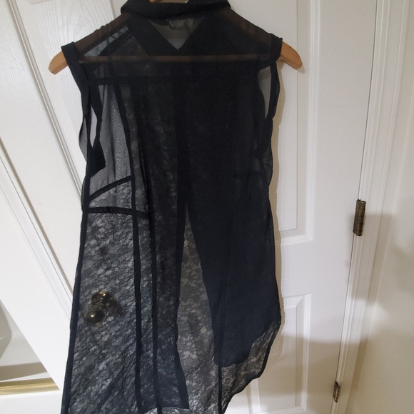 Lace tunic - Picture 2 of 3